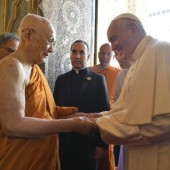 Pope Francis meets the Buddhist Supreme Patriarch of Thailand, Ariyavongsagatanana IX  (Vatican Media)