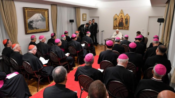   Pope addressing the bishops of Japan at the Apostolic Nunciature in Tokyo, November 23, 2019.  (ANSA)